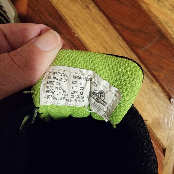 🍁2 for $15🍁NWOT Jurassic World Toddler Light Up Sneakers sz6 - Picture 6 of 6